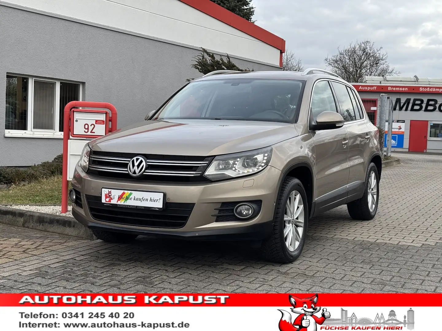 Volkswagen Tiguan Sport & Style 4M /Xenon/Navi/Pano/Ahk Бежевий - 1
