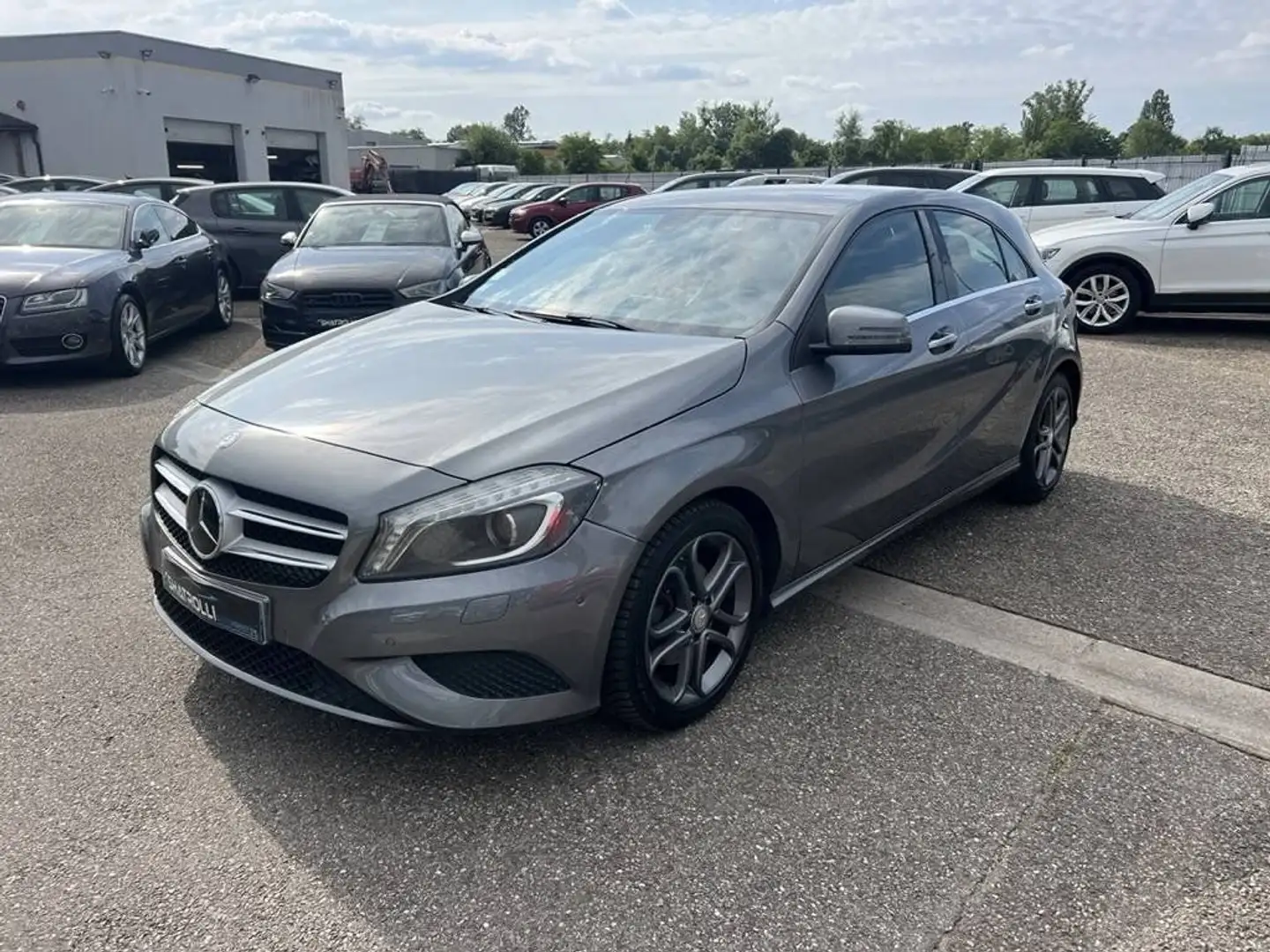 Mercedes-Benz A 200 III (W176) 200 136ch CDI 7G-DCT GPS Caméra Grau - 1