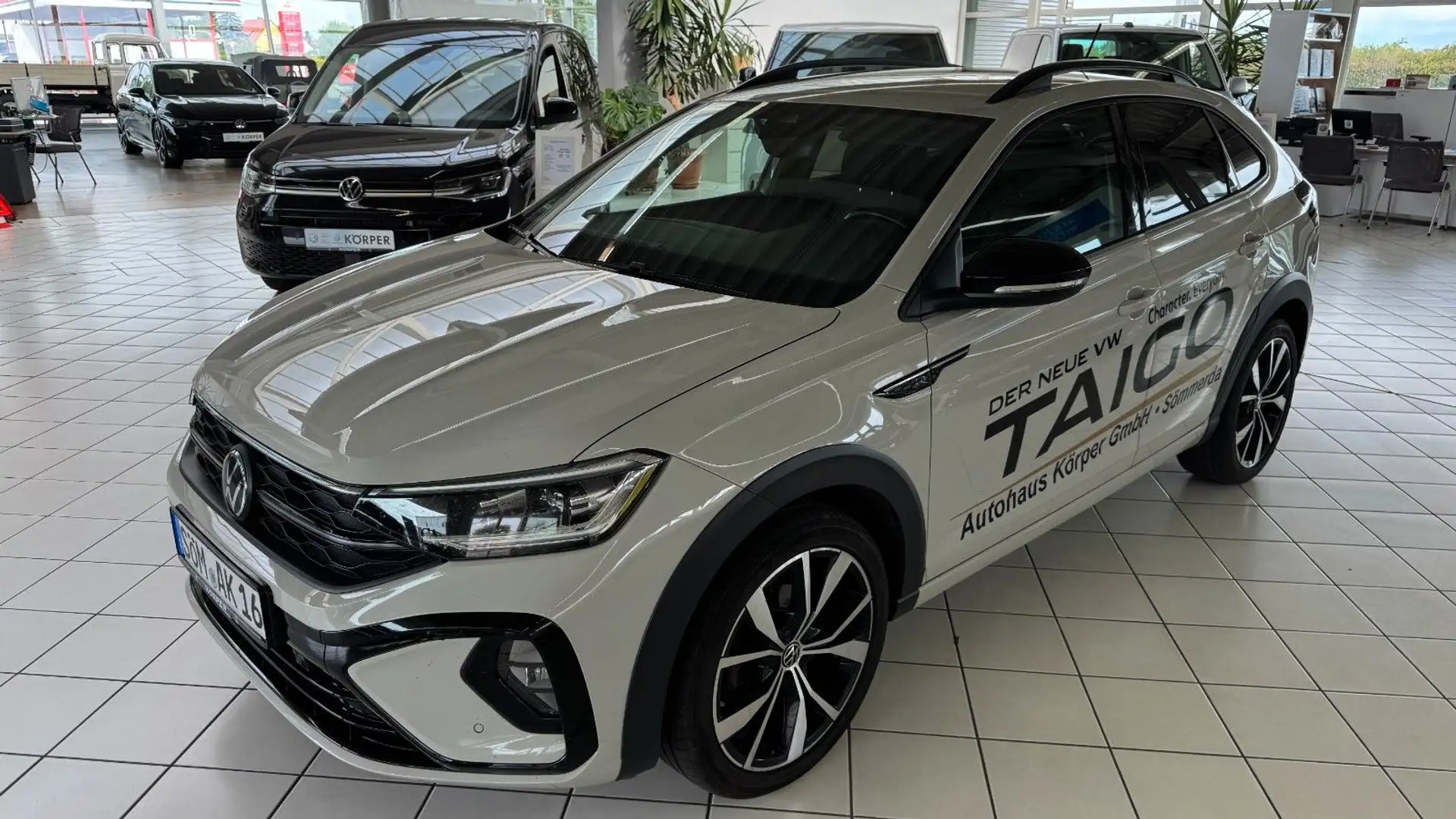 Volkswagen Taigo R-Line Grau - 1