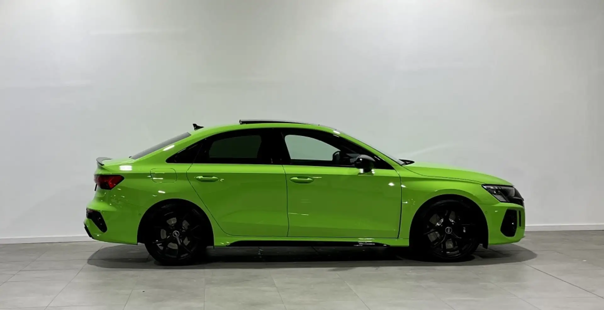 Audi RS3 Sedán quattro S tronic Verde - 2