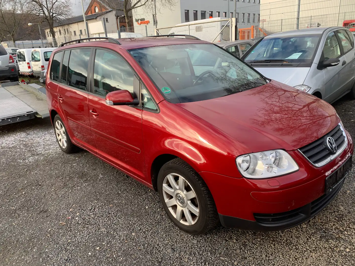 Volkswagen Touran Trendline Rot - 1