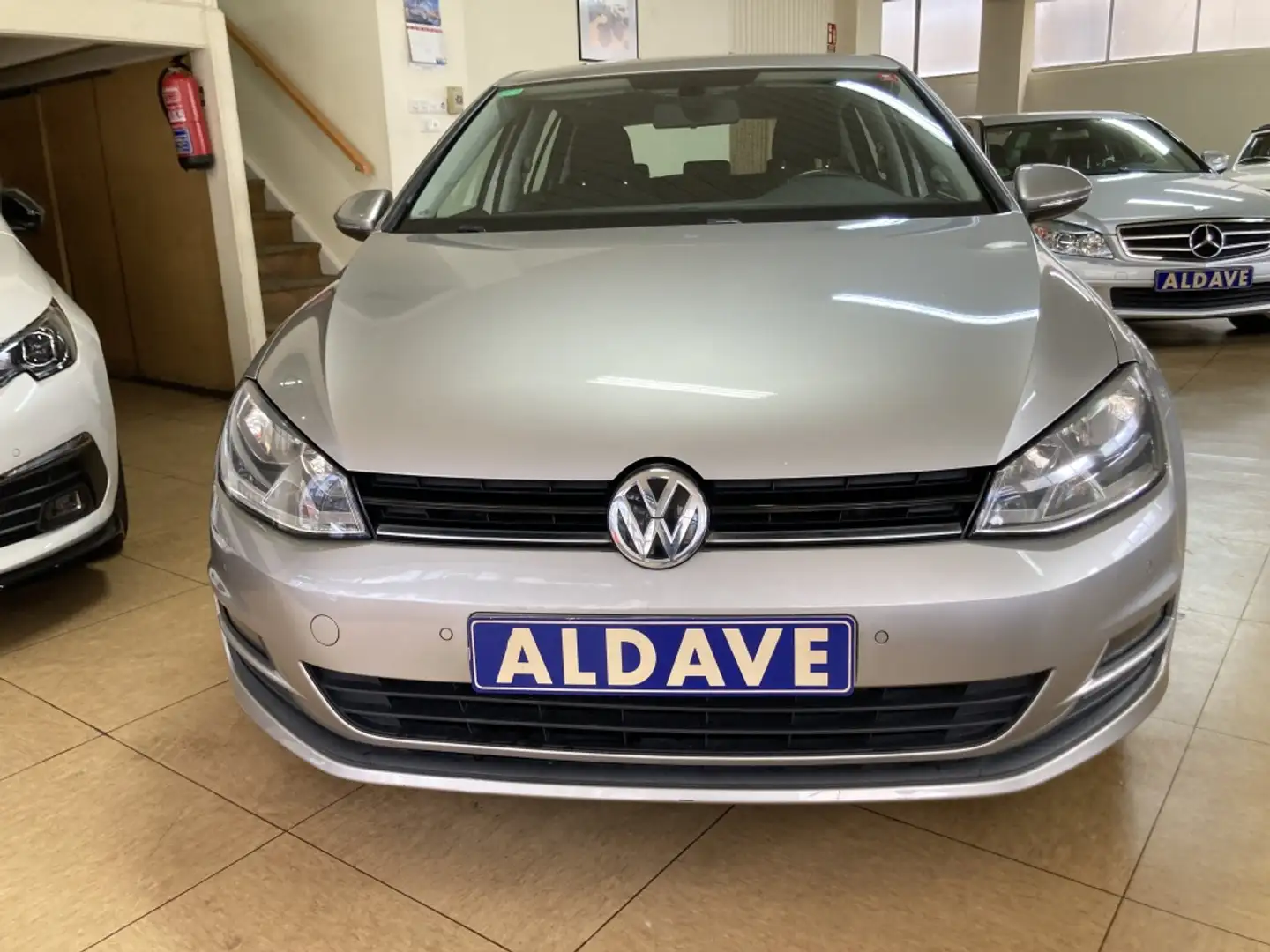 Volkswagen Golf 1.6TDI CR BMT Advance 110 Beige - 2