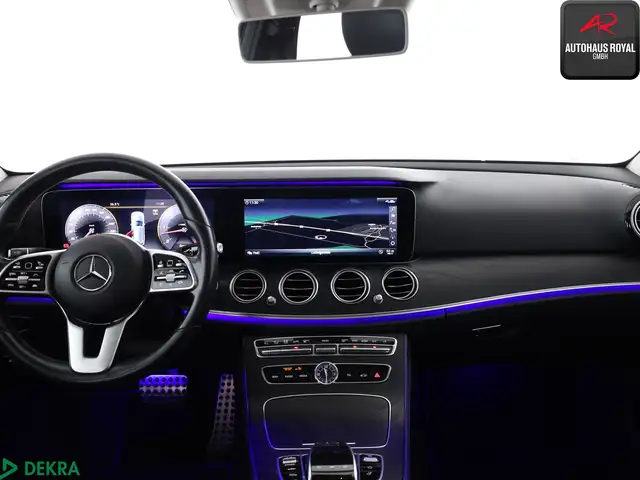 Mercedes-Benz E-Class view 9