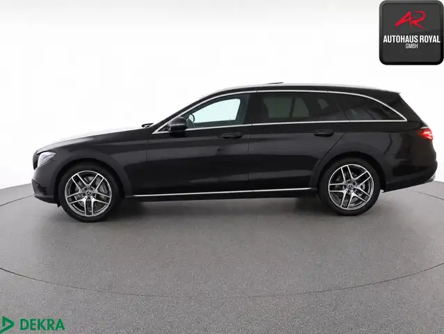 Mercedes-Benz E-Class view 2