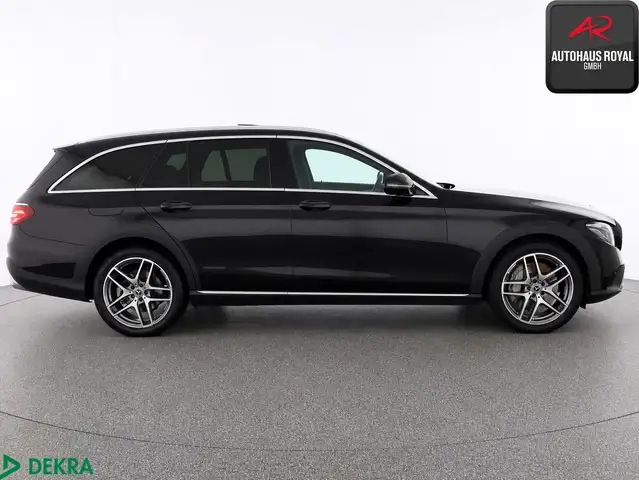 Mercedes-Benz E-Class view 6