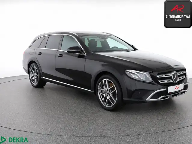 Mercedes-Benz E-Class view 7