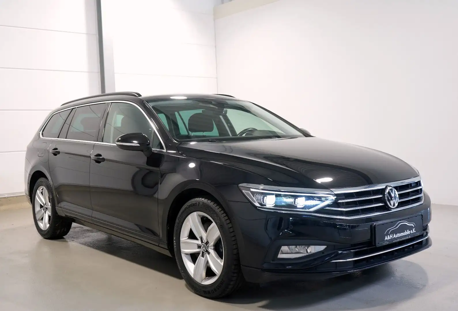 Volkswagen Passat Variant 2.0 TDI DSG Business *AHK*KAMERA* Schwarz - 1