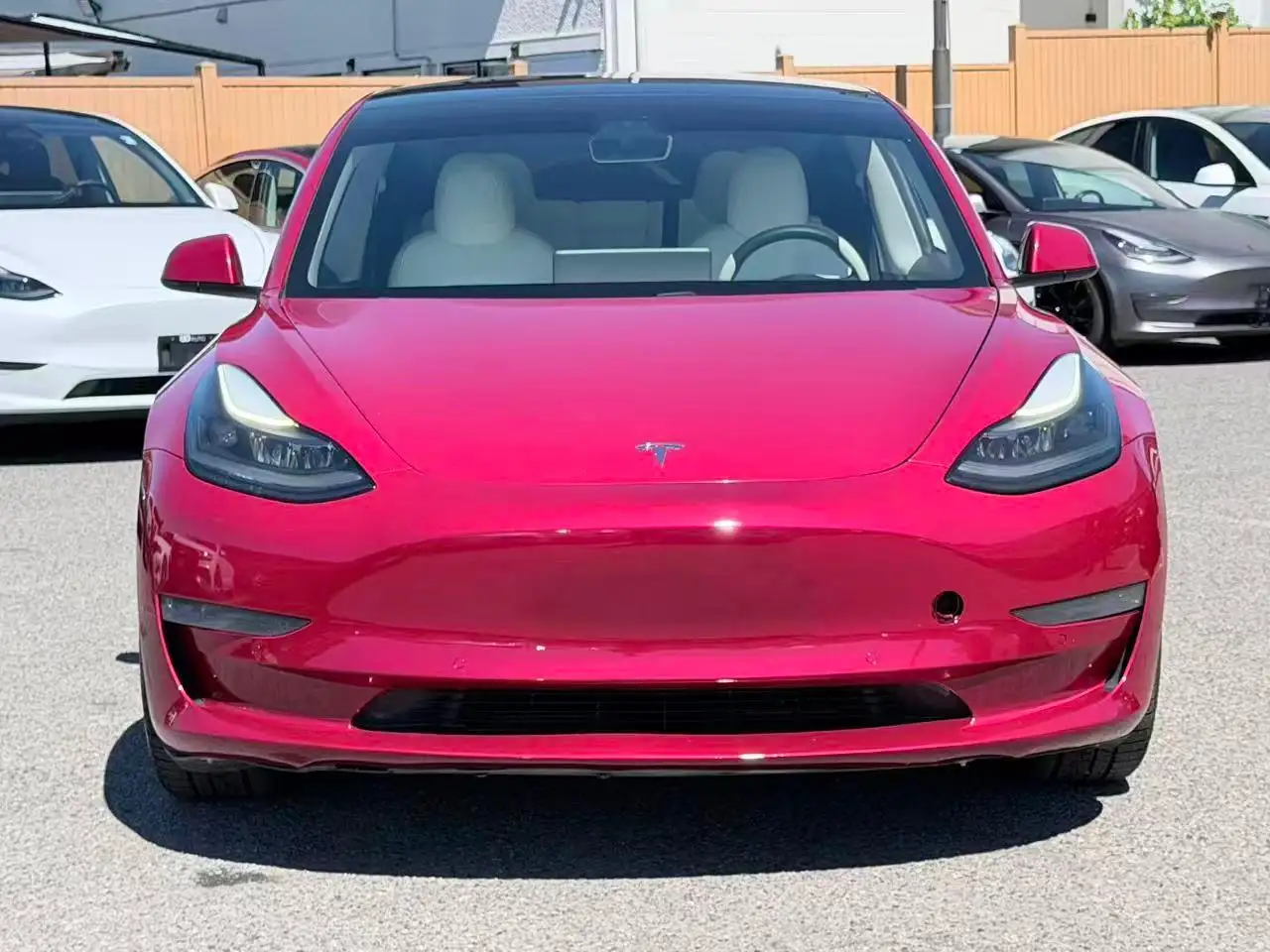 Tesla Model 3 fotografie Tesla Model 3