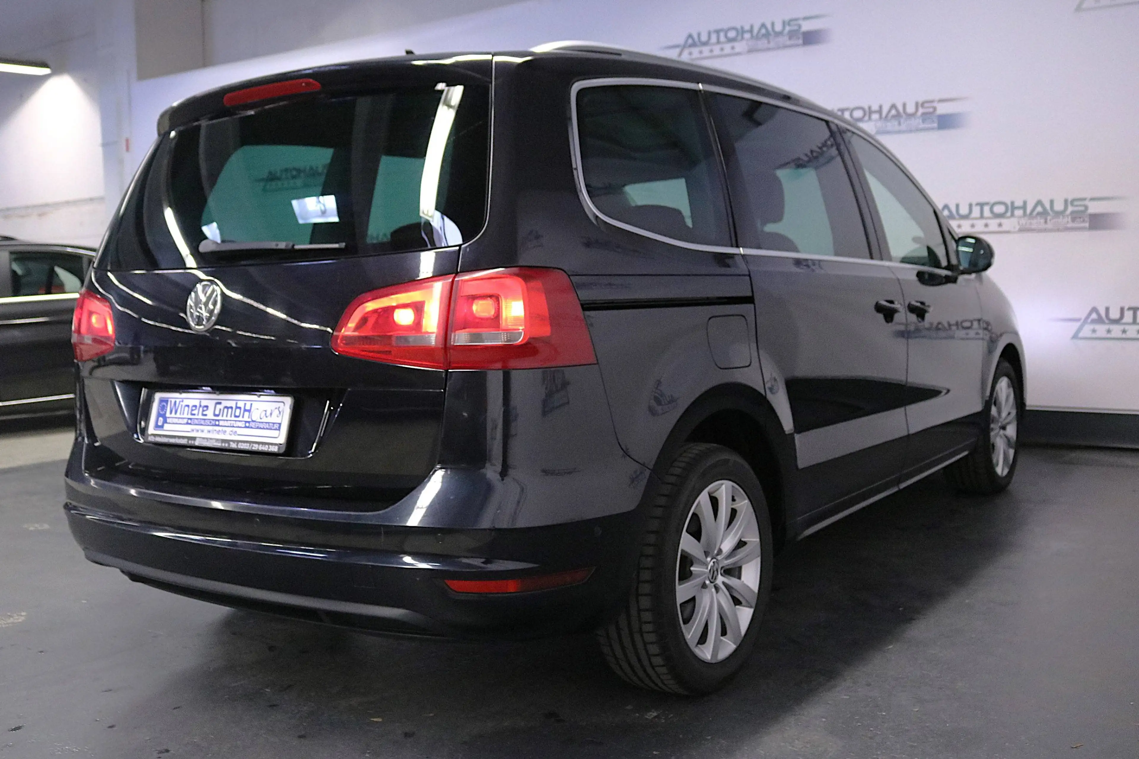 Volkswagen Sharan 2.0TDI Highline BMT 4Motion 7SITZER*NAVI*PANO*SHZ*LEDER*LED*XENON*PDC*u.v.m — photo 12