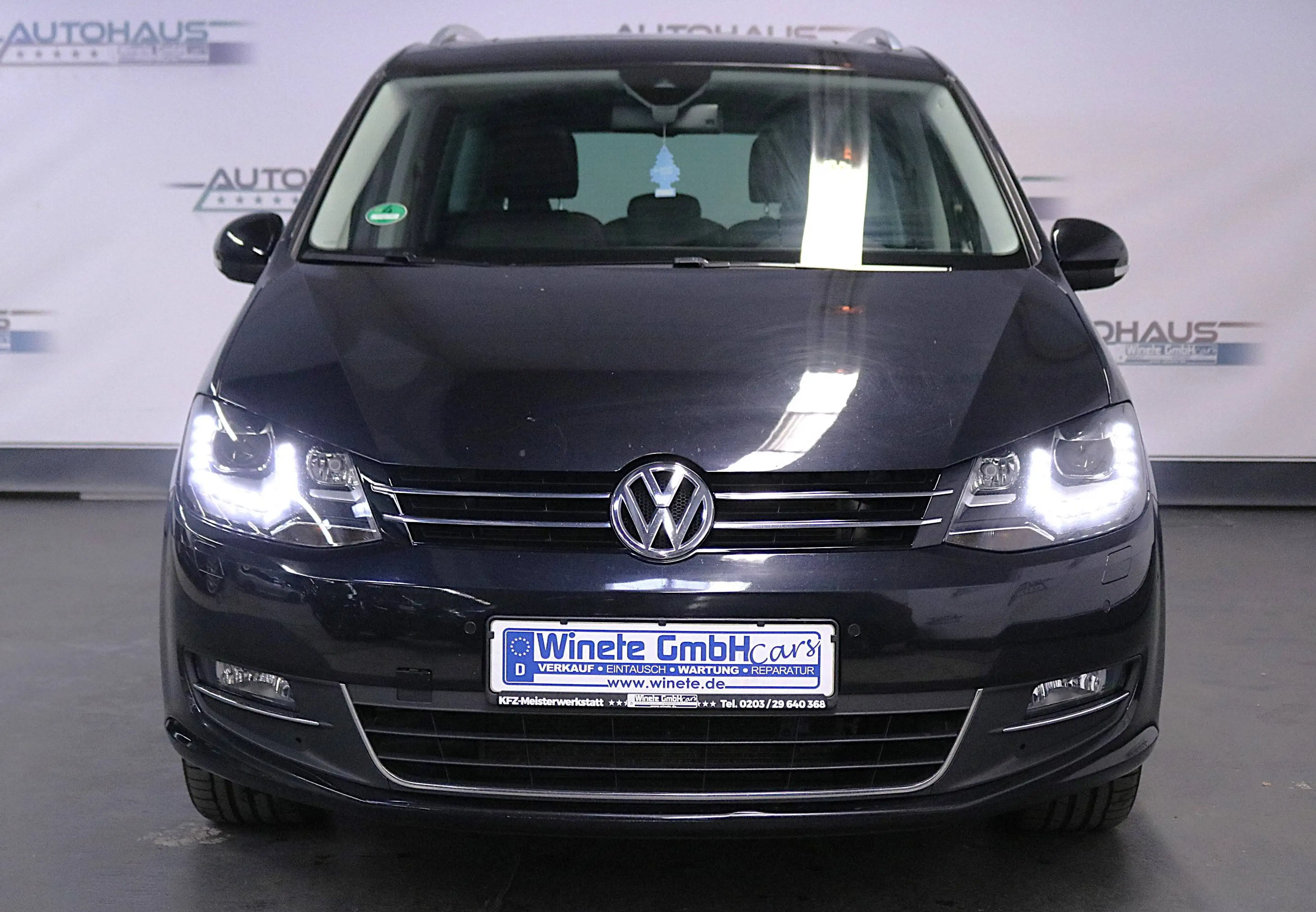 Volkswagen Sharan 2.0TDI Highline BMT 4Motion 7SITZER*NAVI*PANO*SHZ*LEDER*LED*XENON*PDC*u.v.m — photo 2