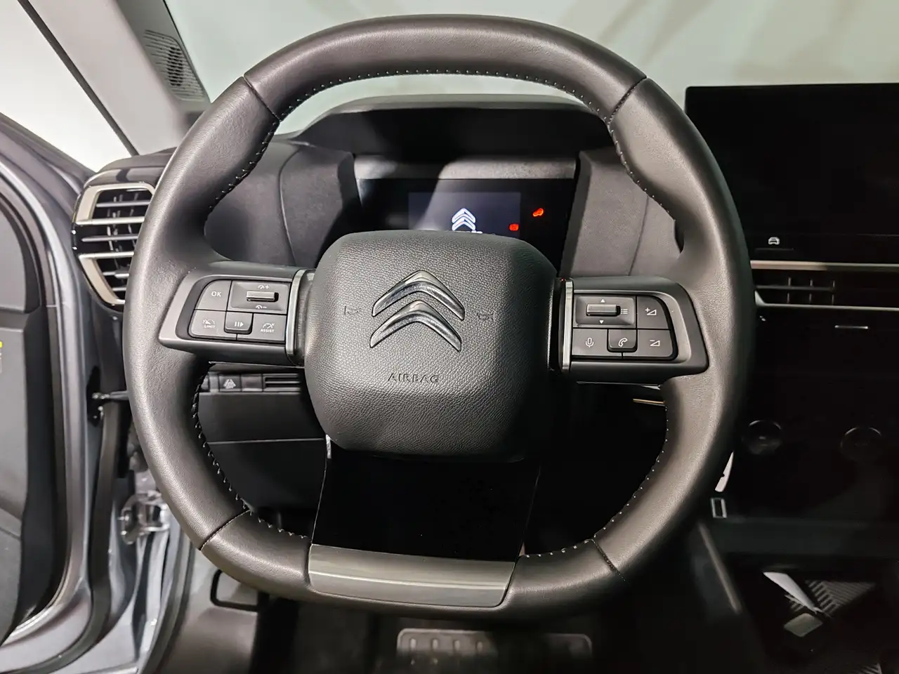 Citroen C4 1.2 130cv Plus + Car Play + Telecamera+ Cerchi R18 9