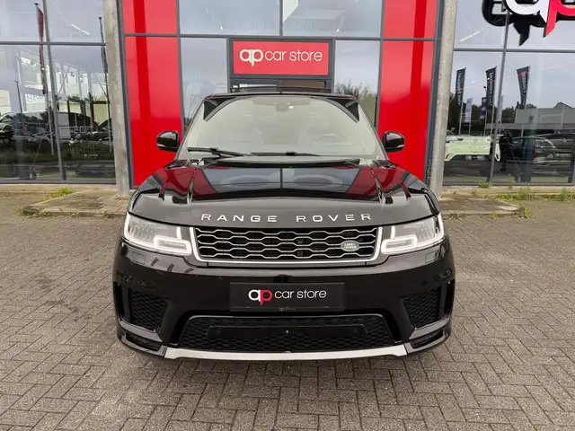 Land Rover Range Rover Sport view 2