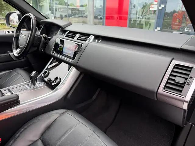 Land Rover Range Rover Sport view 26