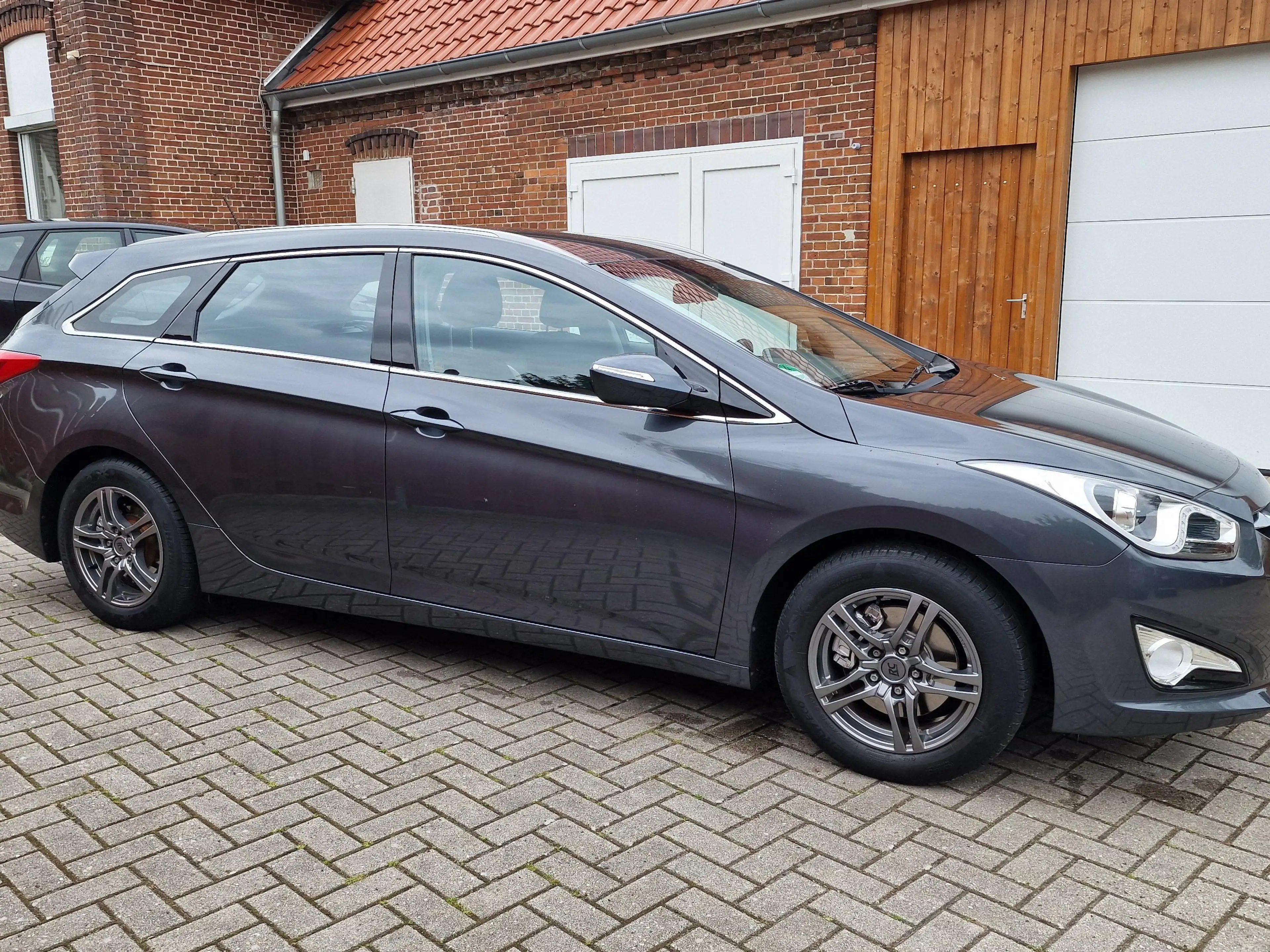 Hyundai i40 5 Star Edition (67Tkm) Tüv bis 04/2028 — photo 10