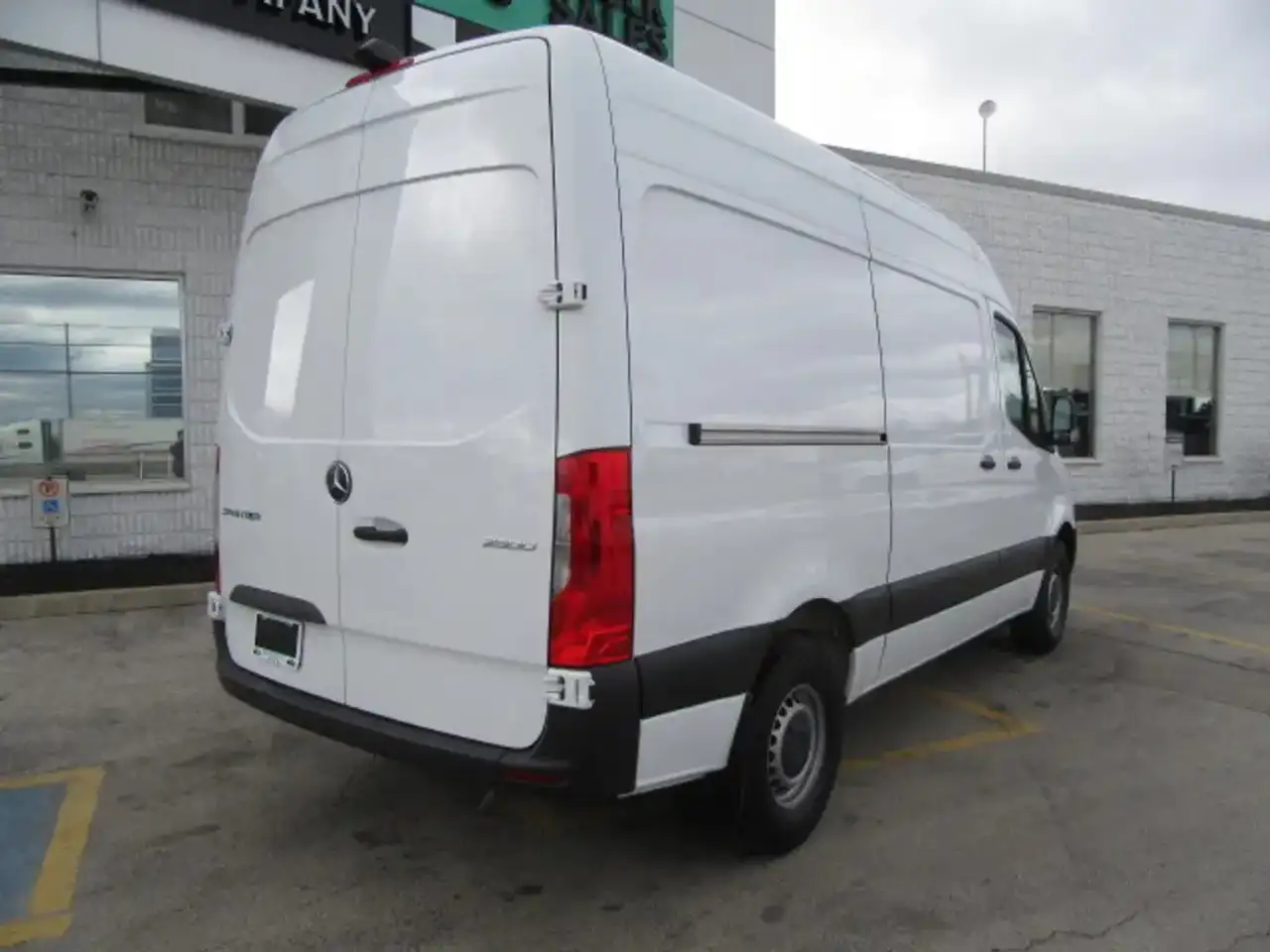 Mercedes-Benz Sprinter снимка Mercedes-Benz Sprinter