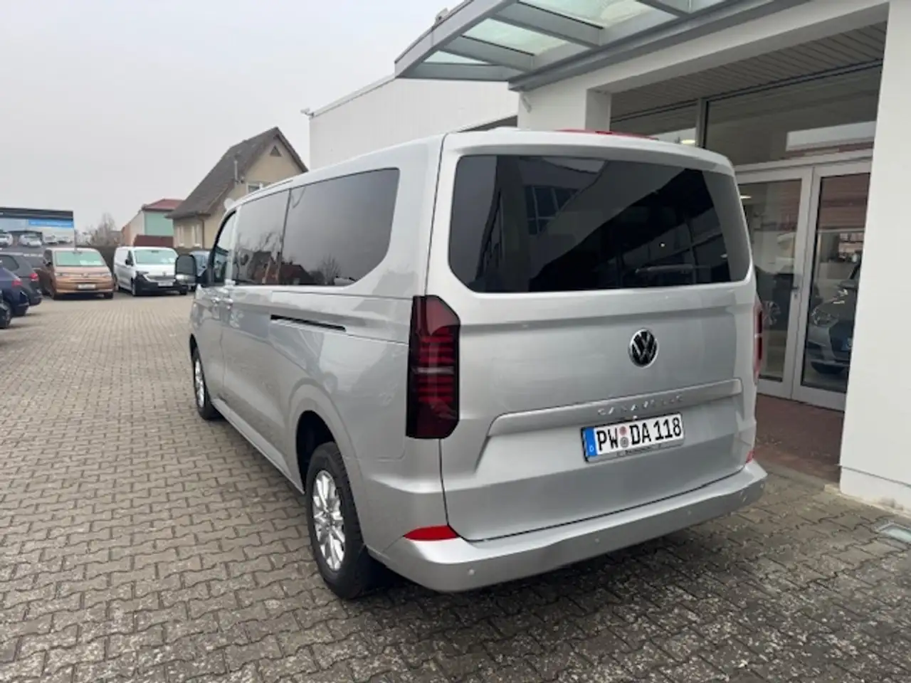 Volkswagen T7 Caravelle T7 Caravelle 2.0 TDI 6-Gang Life 8