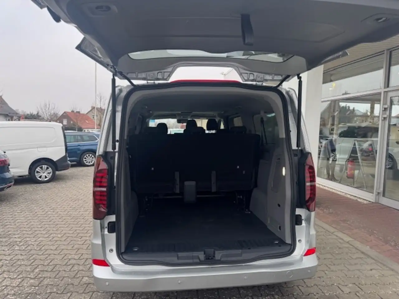 Volkswagen T7 Caravelle T7 Caravelle 2.0 TDI 6-Gang Life 9