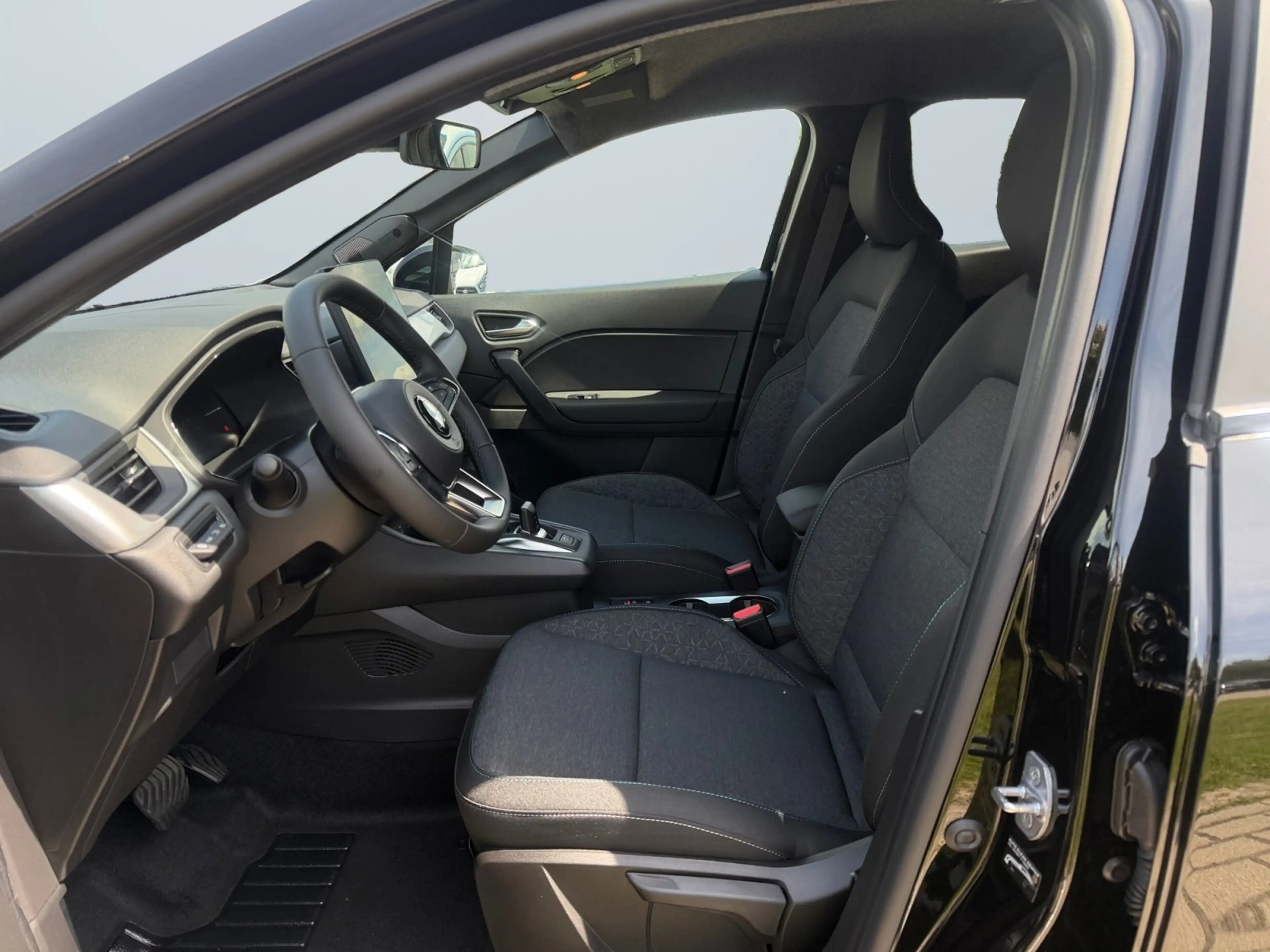 Mitsubishi ASX Diamant PLUS Black 1,8l HEV TEMP+SHZ+KAMERA — photo 7