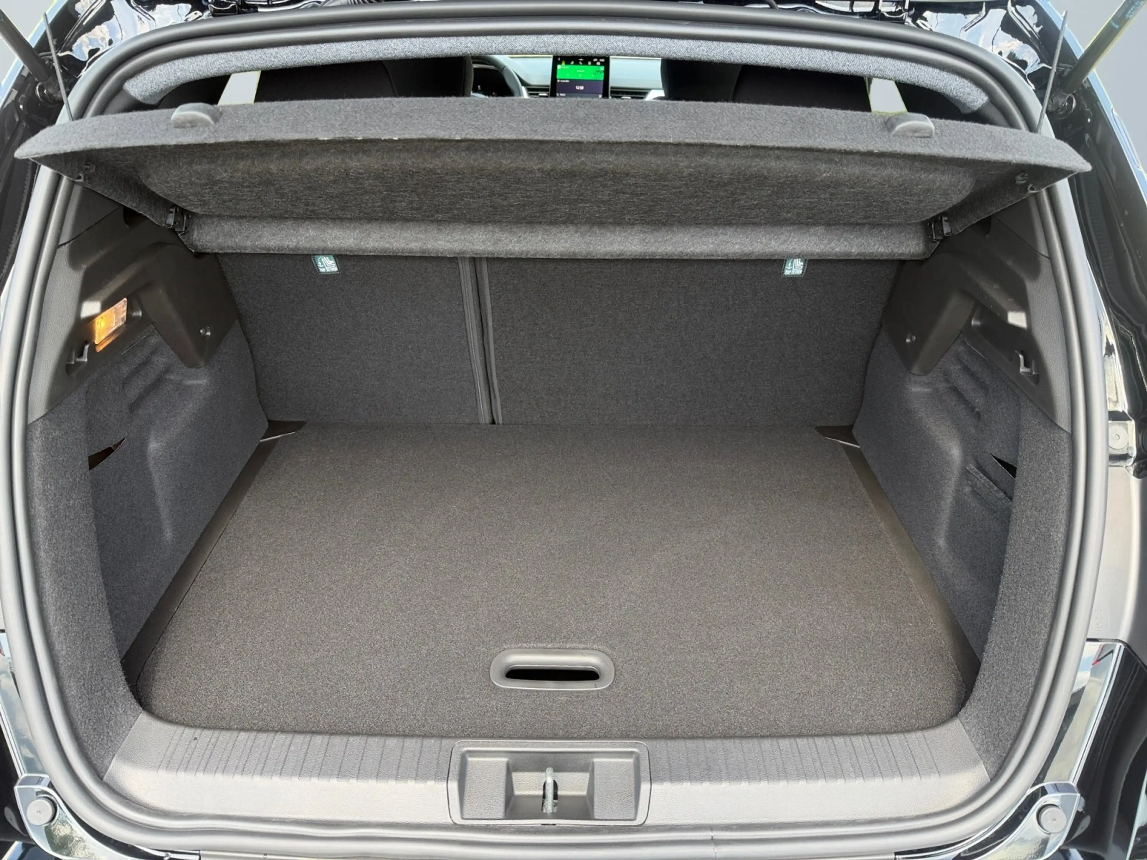 Mitsubishi ASX Diamant PLUS Black 1,8l HEV TEMP+SHZ+KAMERA — photo 14