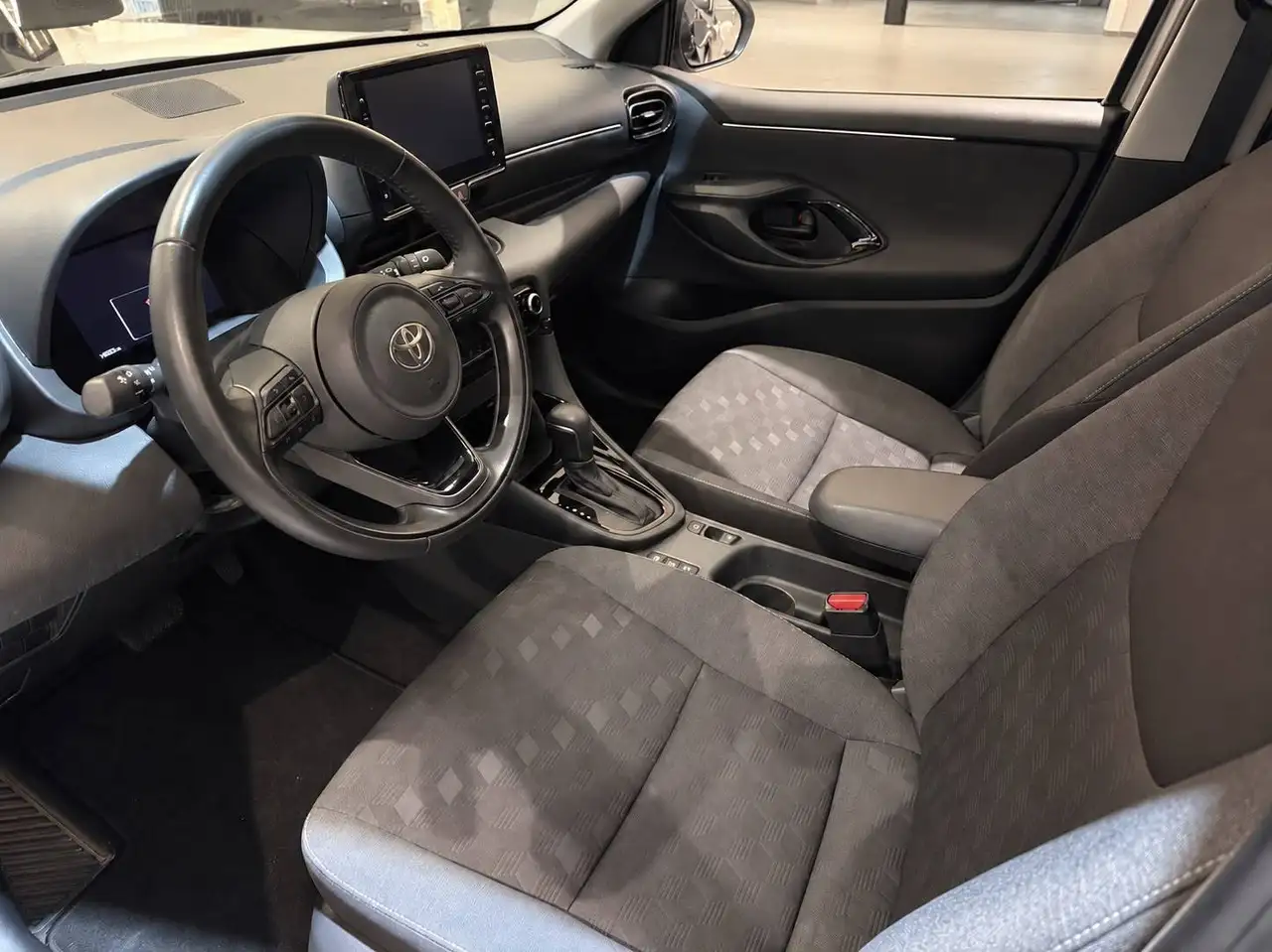 Toyota Yaris IV 1.5h Trend, миниатюра 8