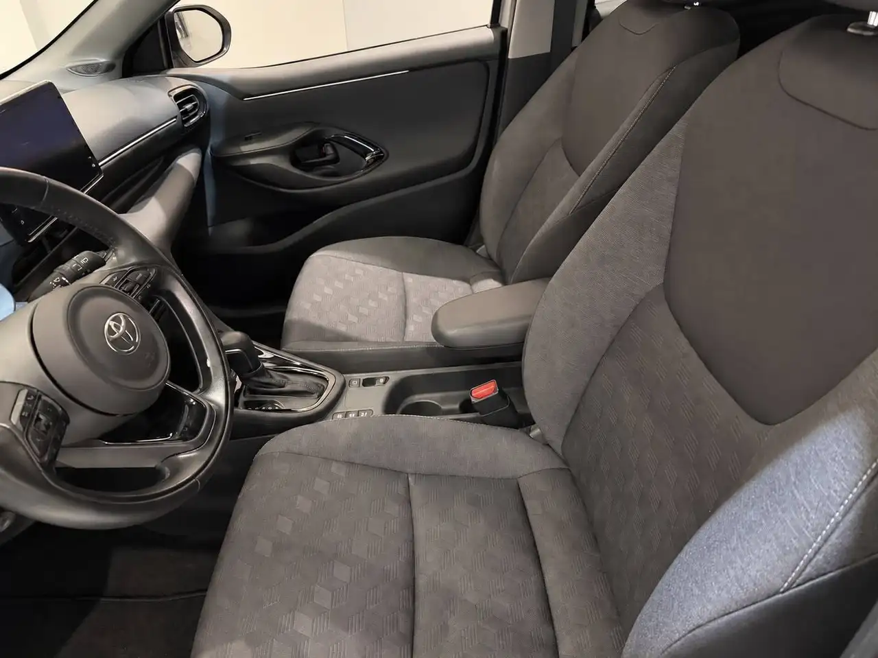 Toyota Yaris IV 1.5h Trend, миниатюра 4