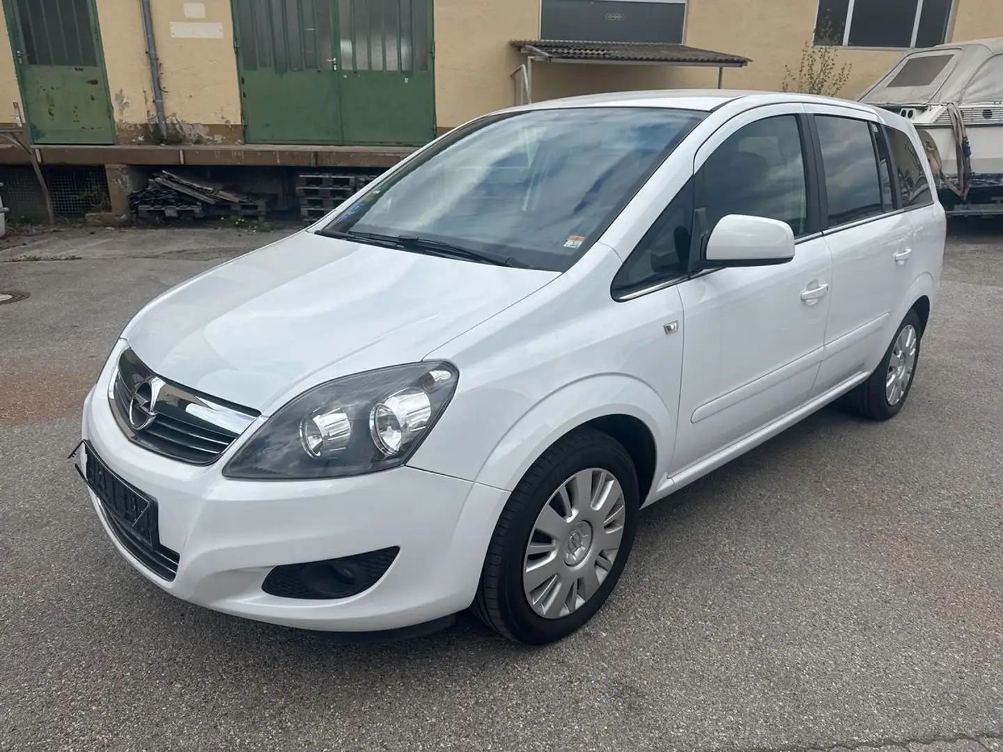 Opel Zafira 1.6 CNG Turbo ecoFLEXDesign Edition Weiß - 1