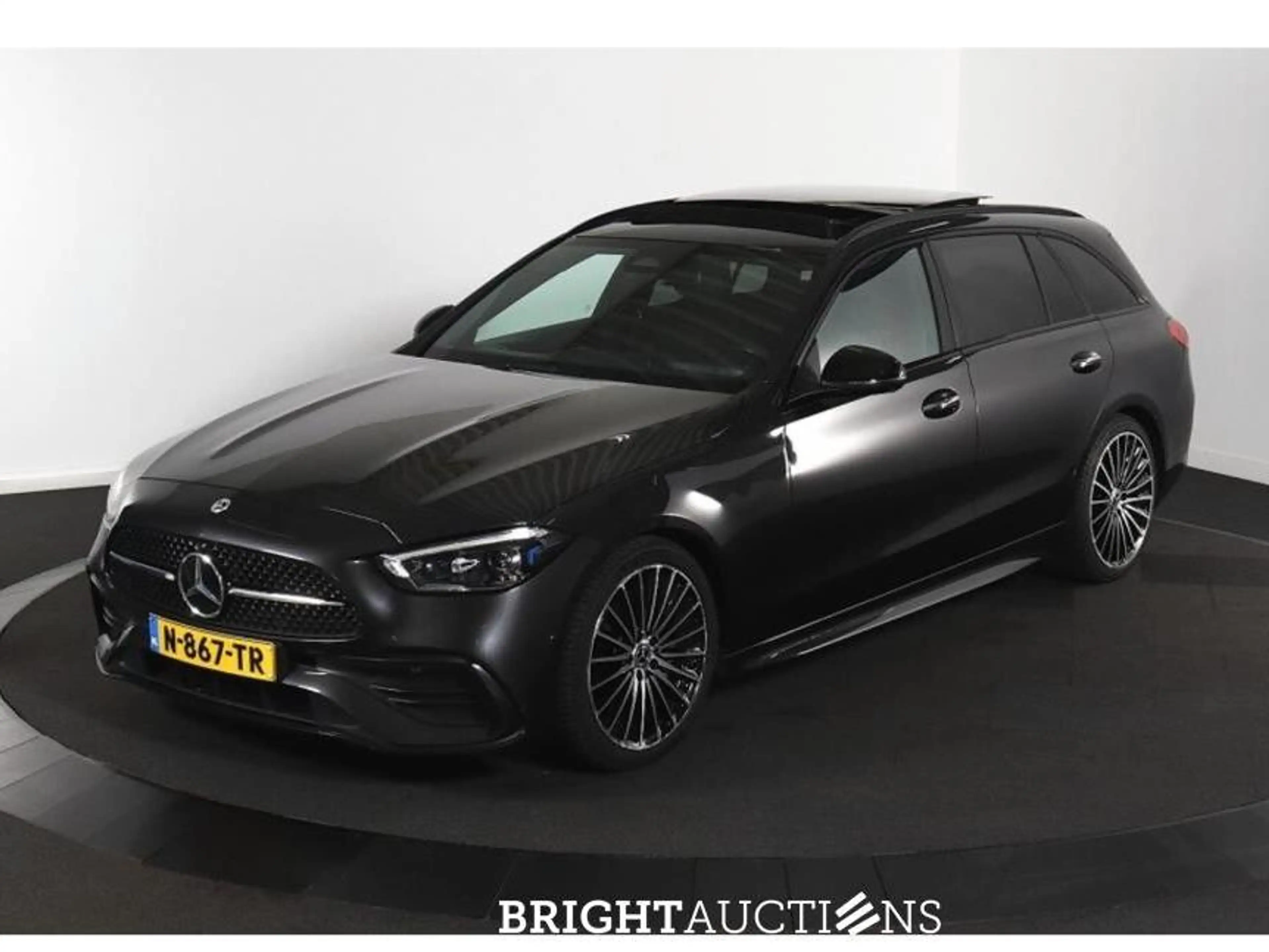 Mercedes-Benz C 200 Launch Edition AMG Line