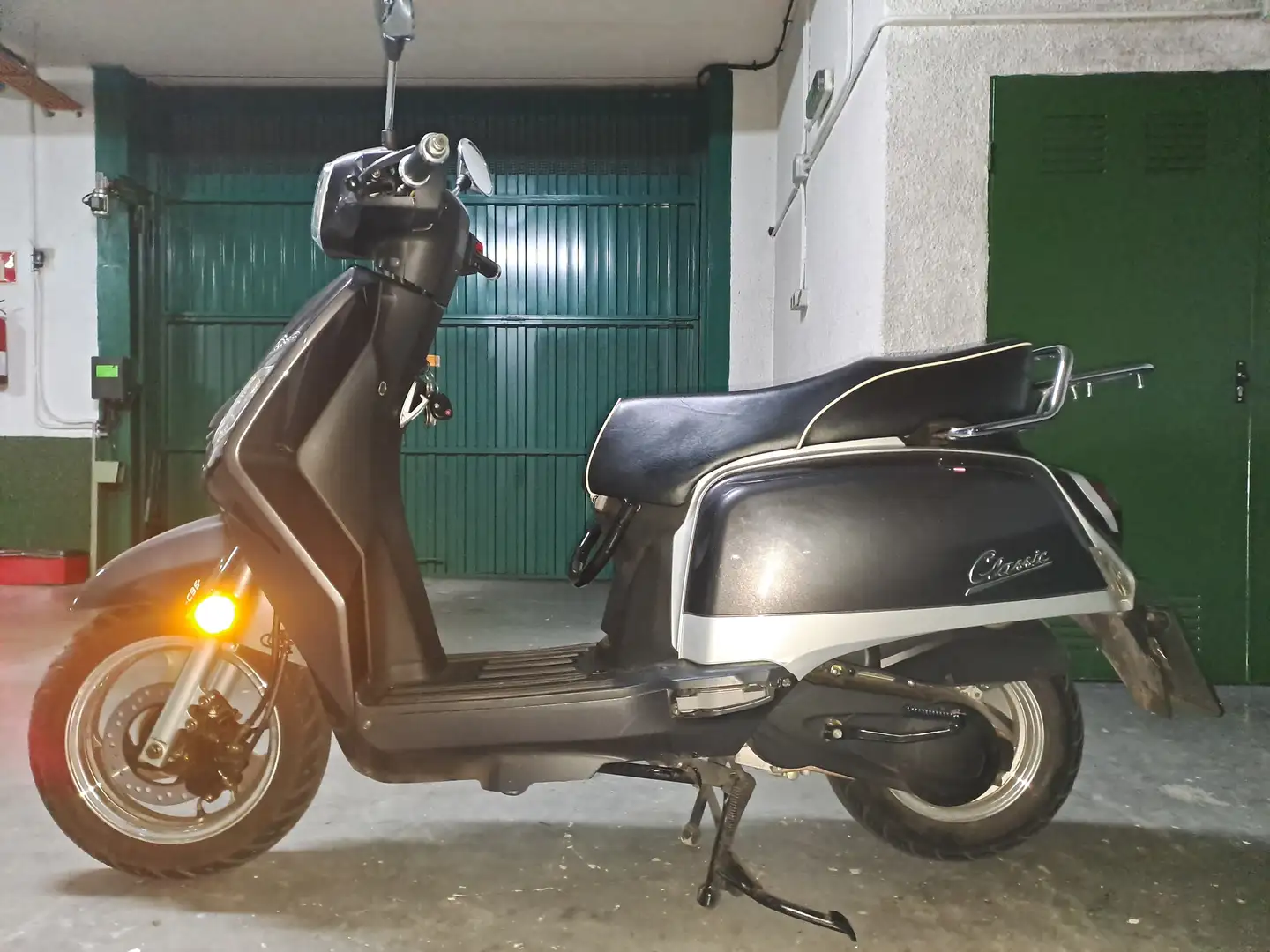 KSR Moto Classic 125i  CBS 2017 Negru - 2