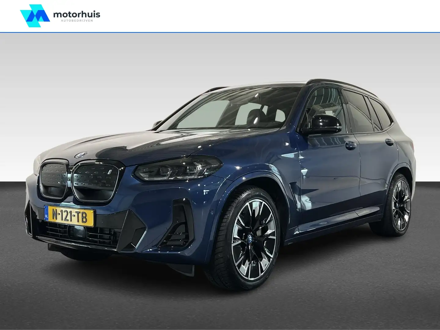 BMW iX3 (g08) High Executive 80kWh 286pk Automaat M-Sport Blauw - 1