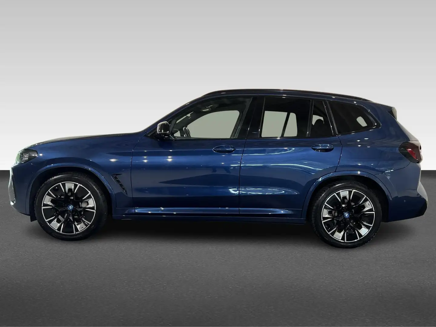 BMW iX3 (g08) High Executive 80kWh 286pk Automaat M-Sport Blauw - 2