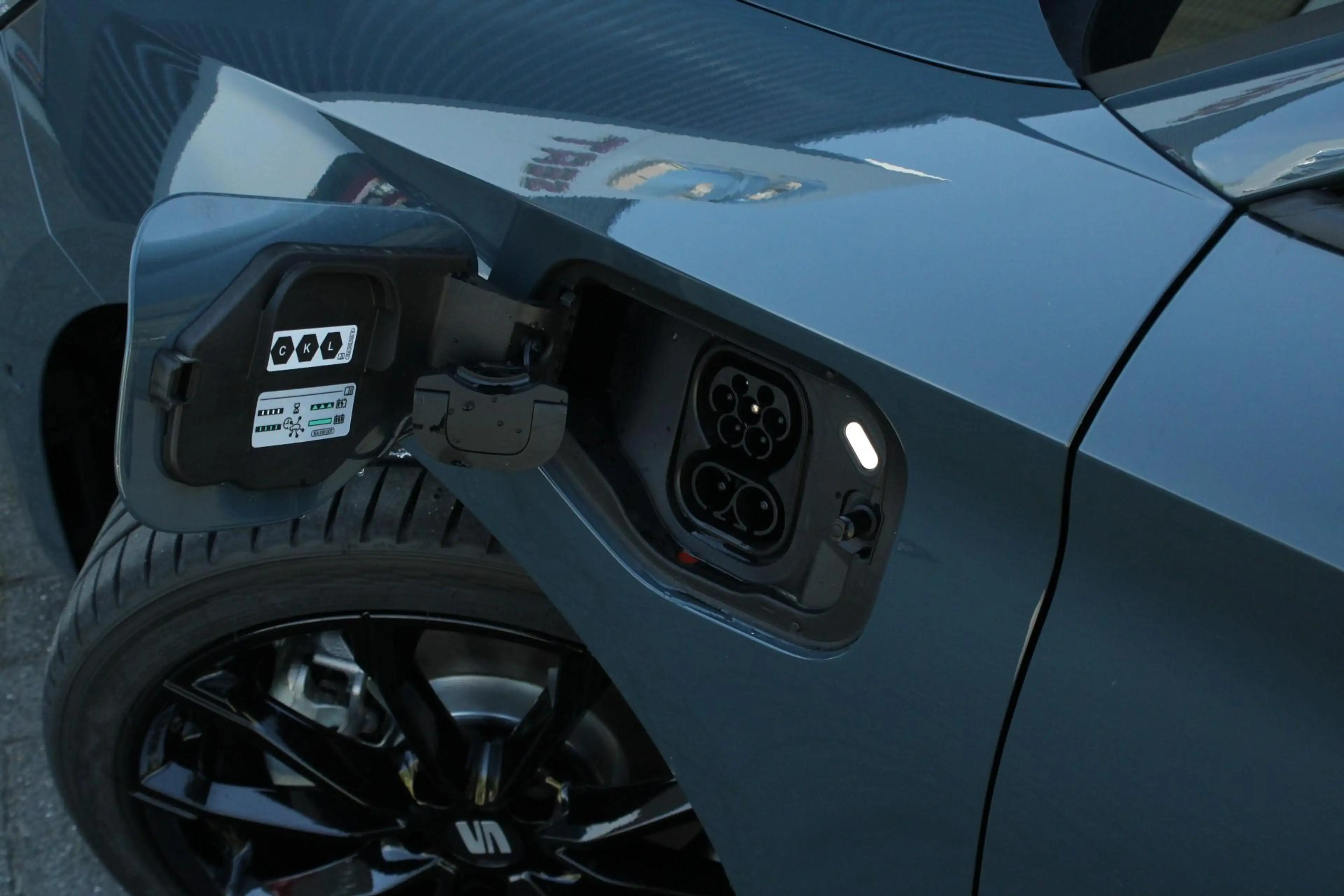 SEAT Leon e-Hybrid Sportstourer 1.5 TSI 204pk FR Business | Midnight — photo 12