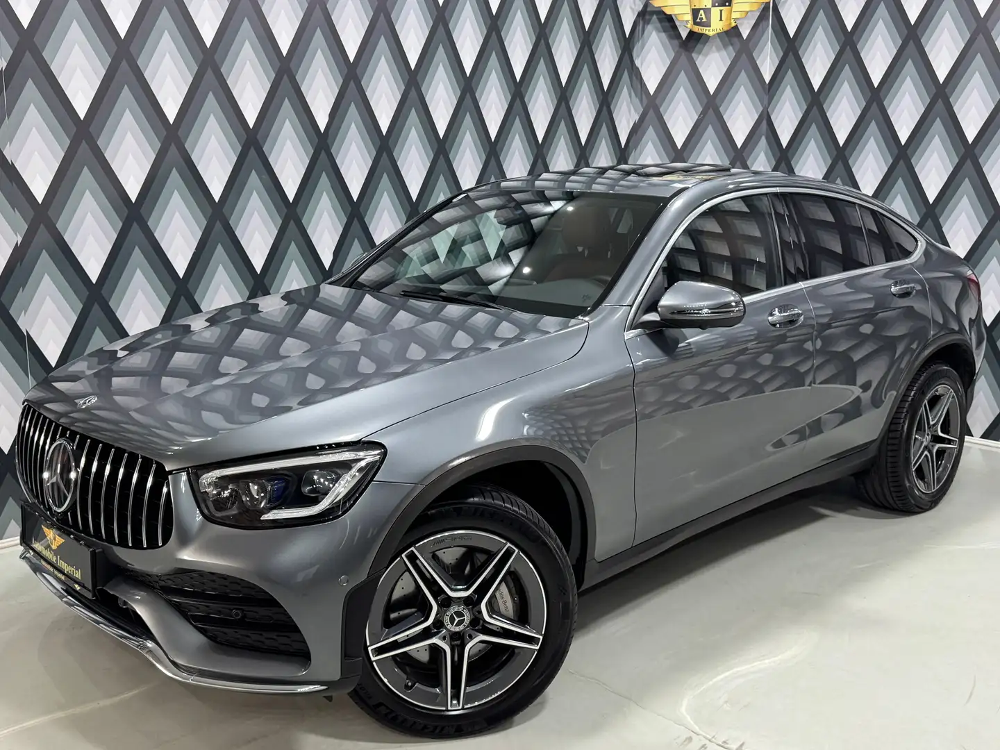 Mercedes-Benz GLC 220 d Coupe 4MATIC // AMG LINE // PANO // AHK // Grey - 2