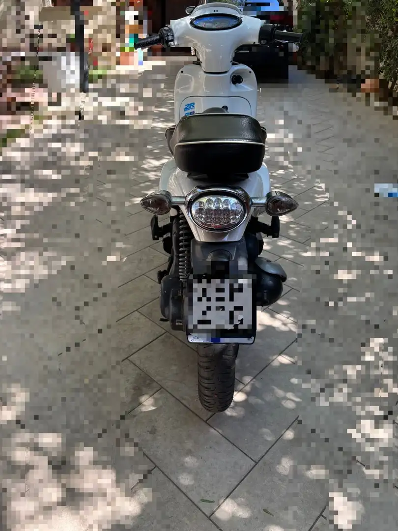 Aprilia Scarabeo Blanco - 1