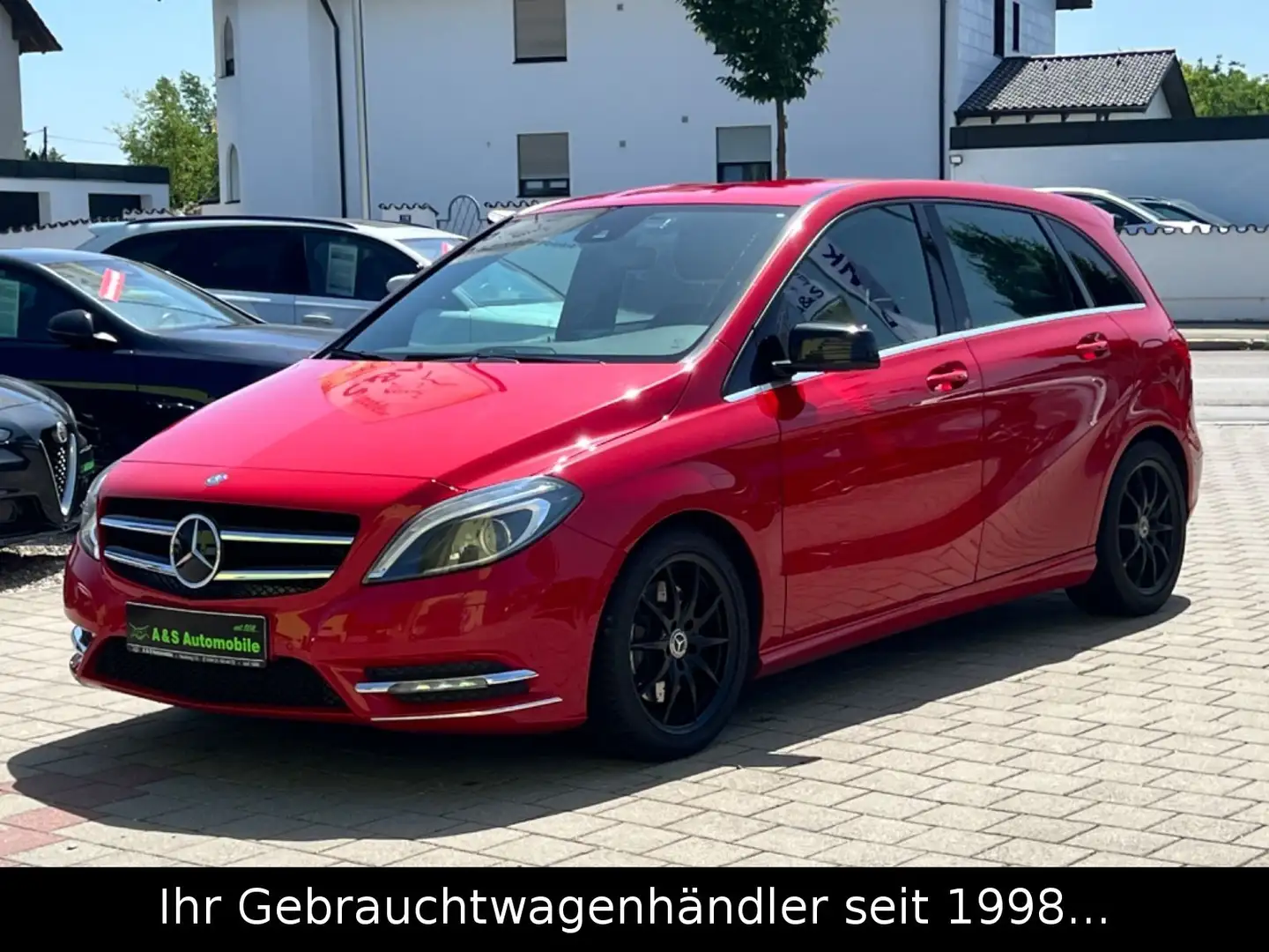 Mercedes-Benz B 250 7G-DCT Sportpaket *BI-XENON/CAM/AHK/DSTR* Rot - 2
