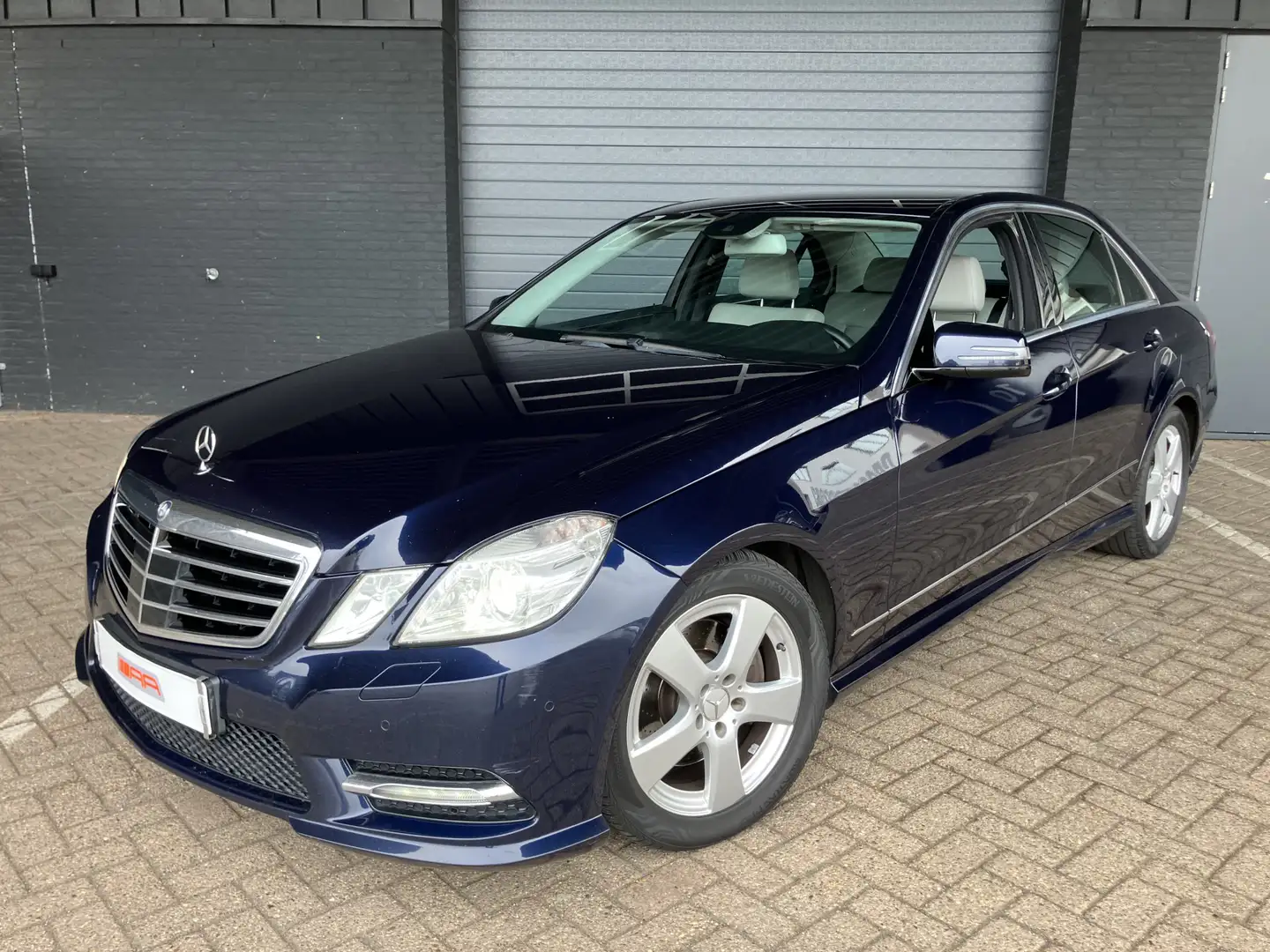 Mercedes-Benz E 300 CDI BlueTEC HYBRID //AMG Blauw - 2