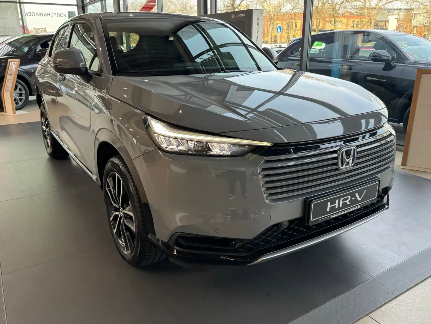 Honda HR-V Hybrid 1.5 Advance| MJ25 Facelift Gris - 1