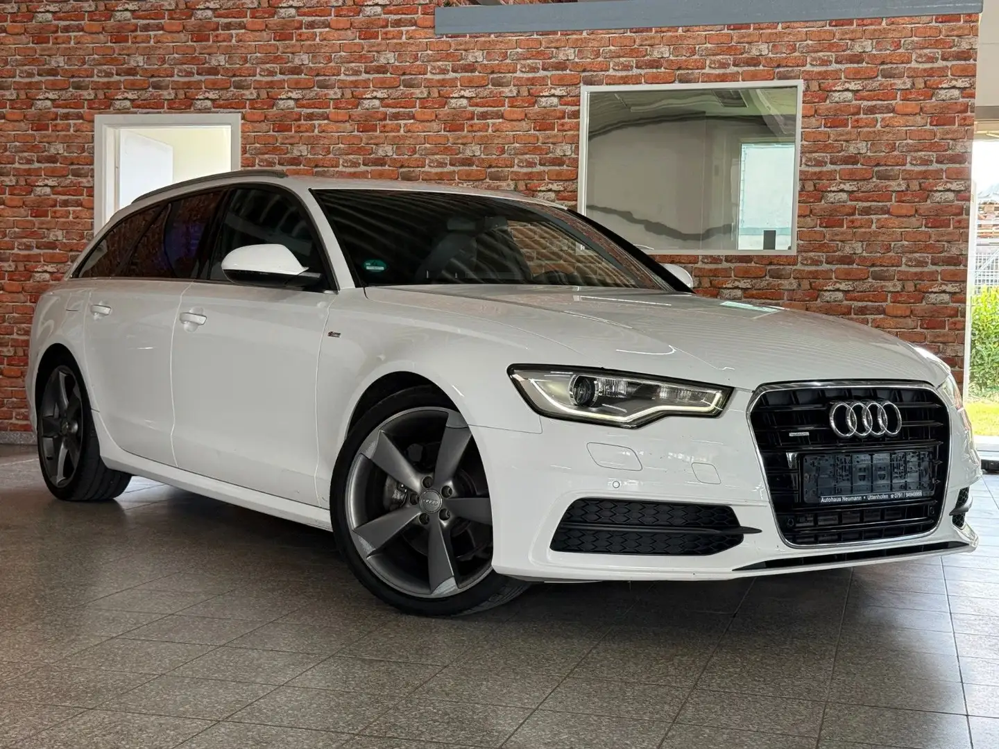 Audi A6 Avant 3.0 TDI quattro-S Line-Pano-Xenon-AHK Weiß - 1