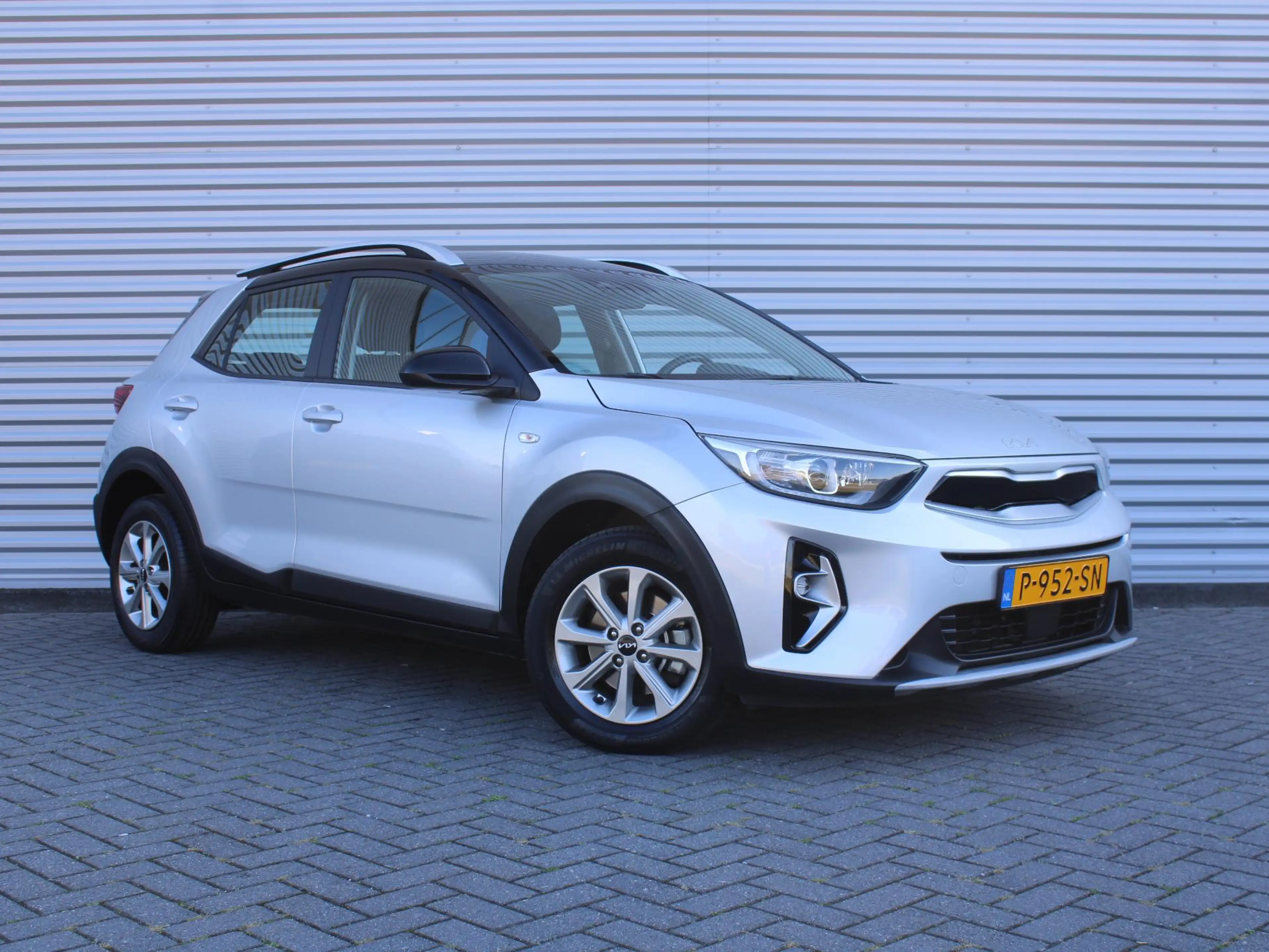 Kia Stonic 1.0 T-GDi MHEV DynamicLine | Navi | Airco | Cruise — photo 3