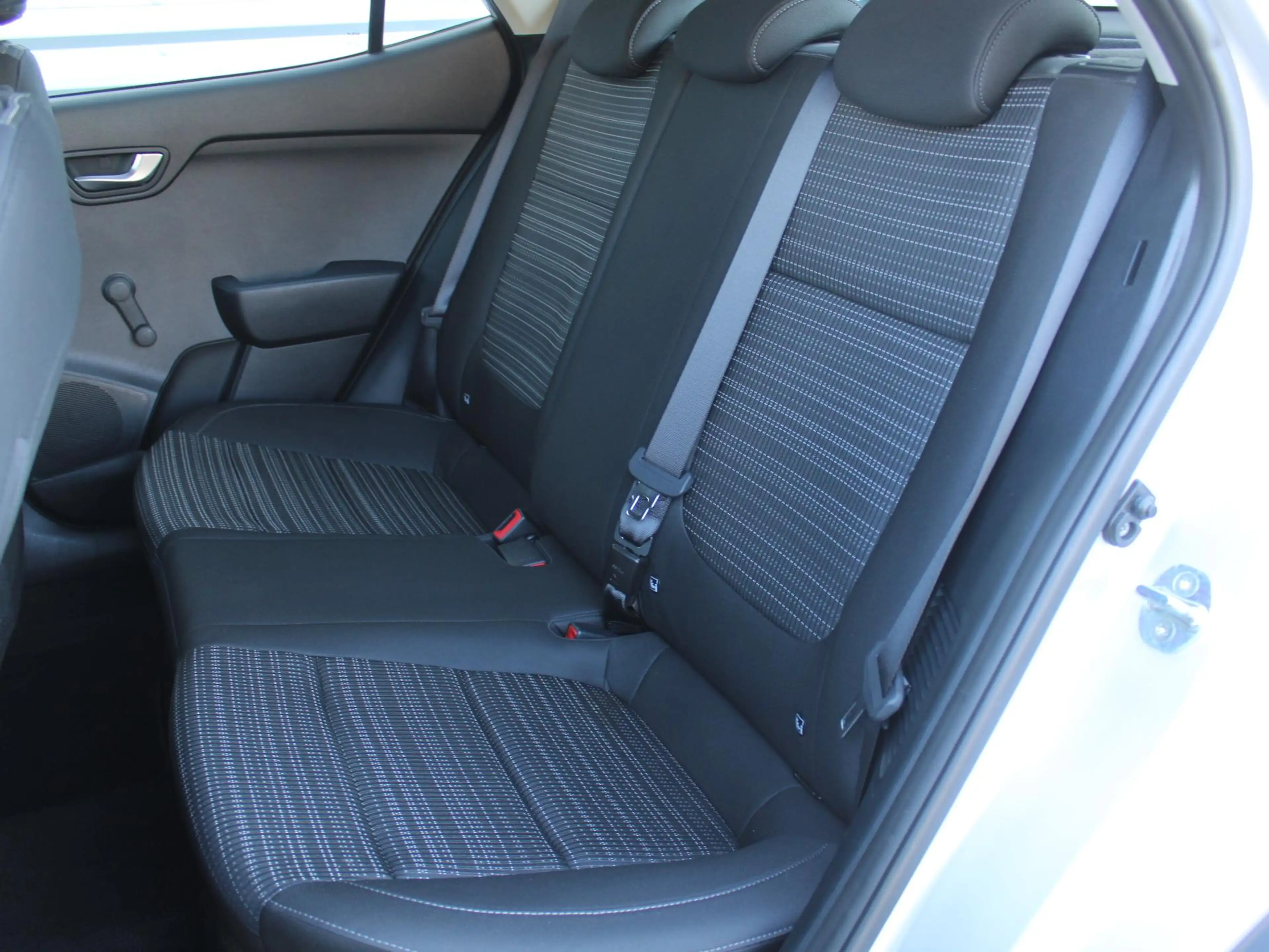 Kia Stonic 1.0 T-GDi MHEV DynamicLine | Navi | Airco | Cruise — photo 25