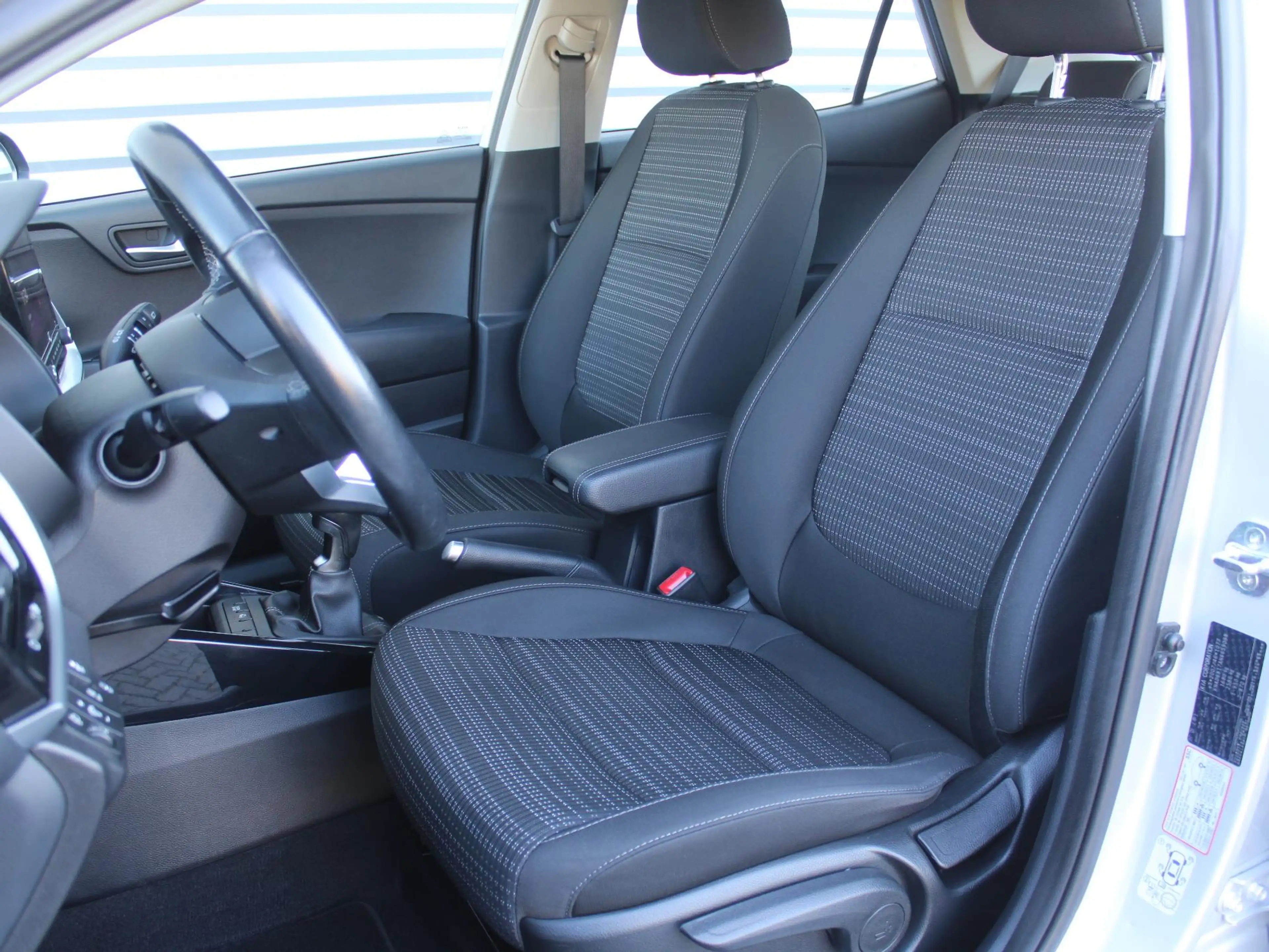 Kia Stonic 1.0 T-GDi MHEV DynamicLine | Navi | Airco | Cruise — photo 24