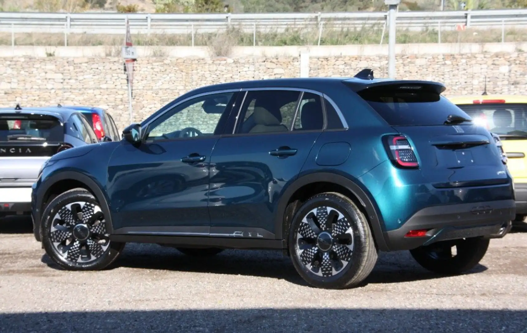 Fiat 600 Hybrid 110 CV DCT MHEV La Prima NUOVO Blu/Azzurro - 2