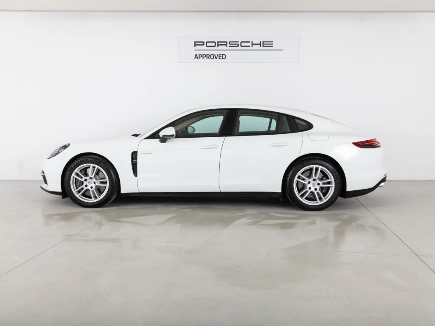 Porsche Panamera 4 e-Hybrid Bílá - 2
