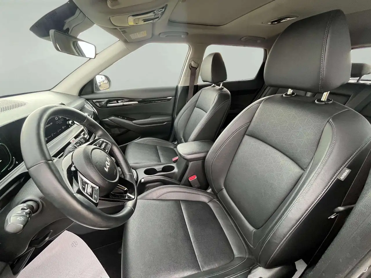 Kia Seltos снимка Kia Seltos