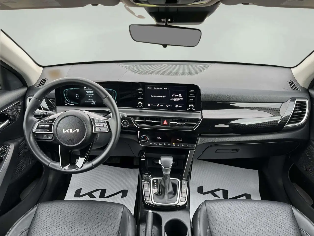 Kia Seltos снимка Kia Seltos