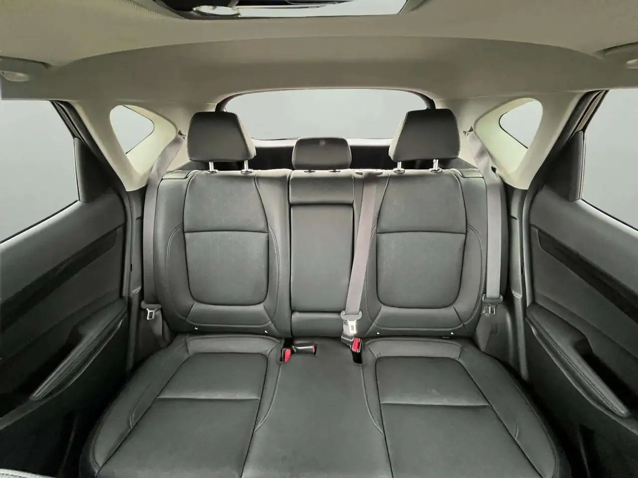 Kia Seltos снимка Kia Seltos