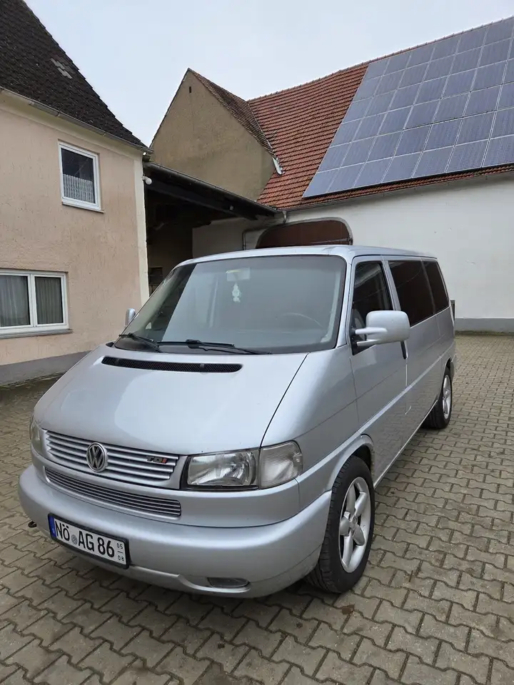 Volkswagen T4 Caravelle 2,5 TDI, foto 1