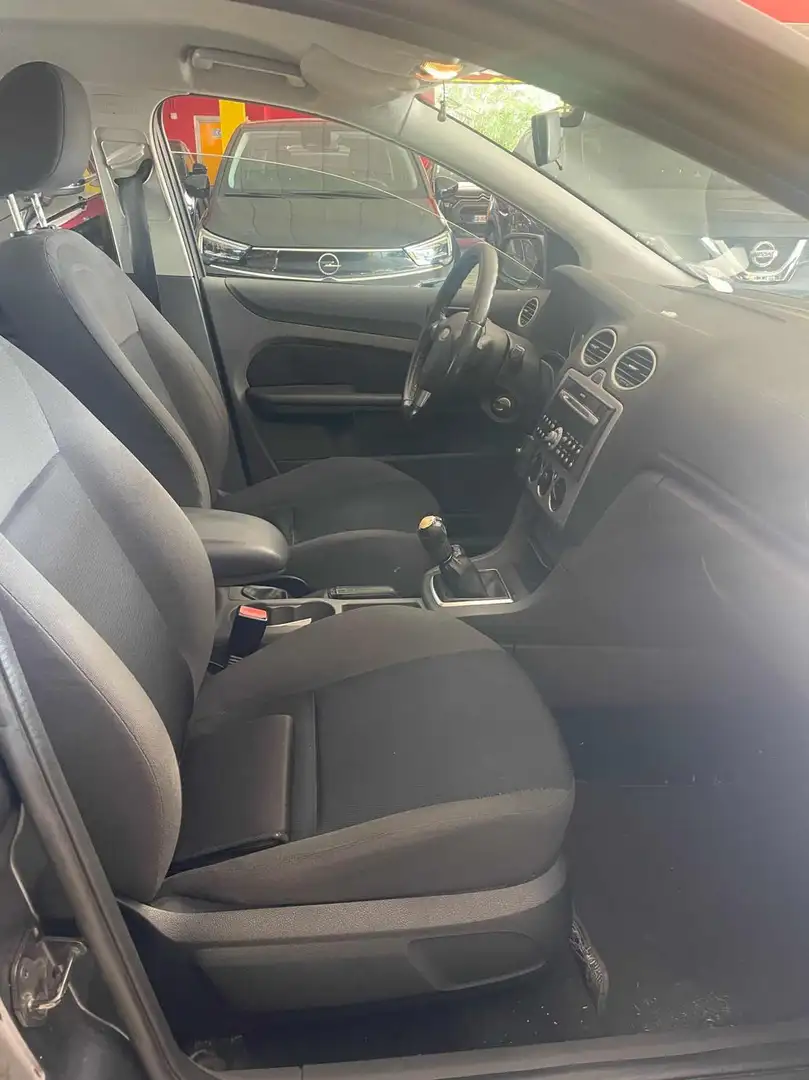 Ford Focus 1.6 TDCi (90CV) S.W. Limited ed. Gris - 2