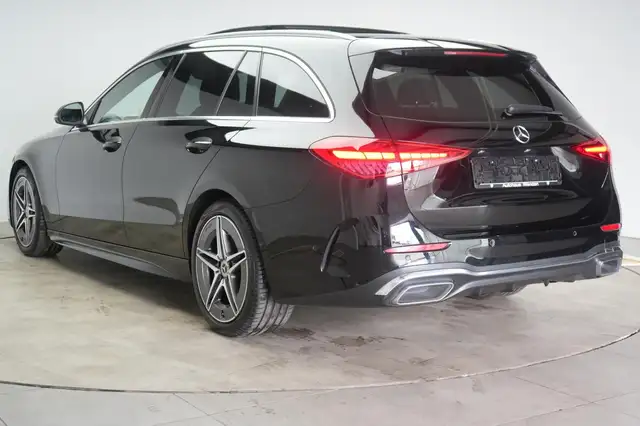 Mercedes-Benz C-Class view 6