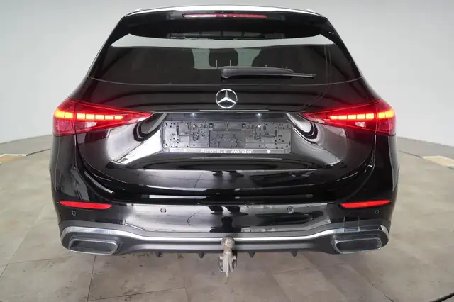 Mercedes-Benz C-Class view 5