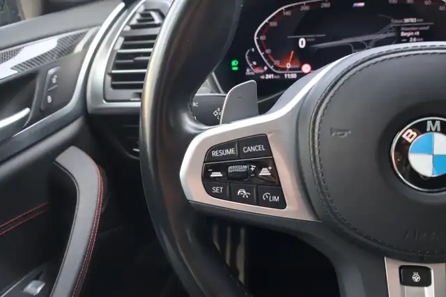 BMW X4 view 14